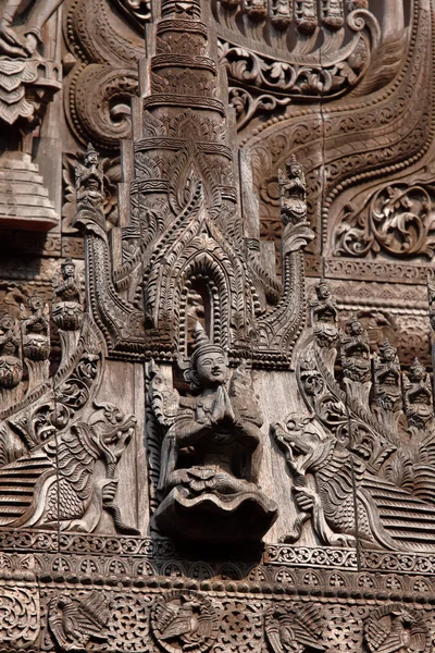 Templo de Shwenandaw Kyaung en Mandalay — Foto de Stock