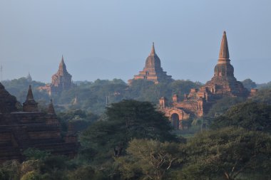 Bagan Myanmar tapınak gündoğumu