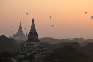 Bagan Myanmar tapınak gündoğumu