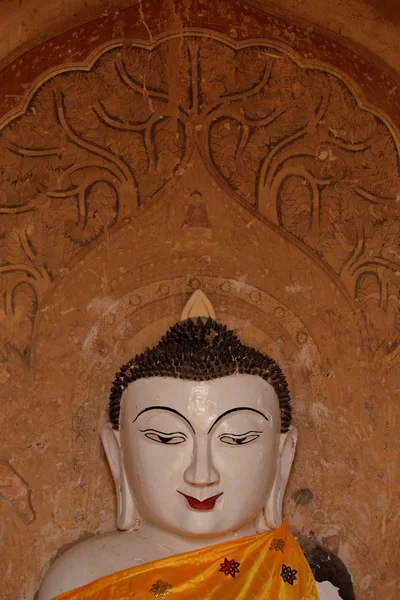 Buddha staty i bagan — Stockfoto