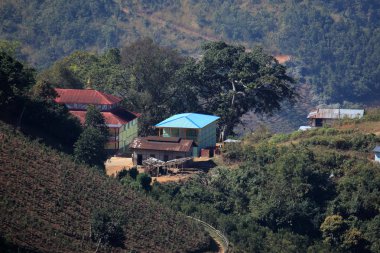 Ev ve Myanmar köyleri