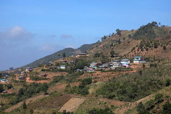 Ev ve Myanmar köyleri — Stok fotoğraf