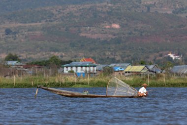 Bacak Rowers Myanmar Inle Gölü üzerinden