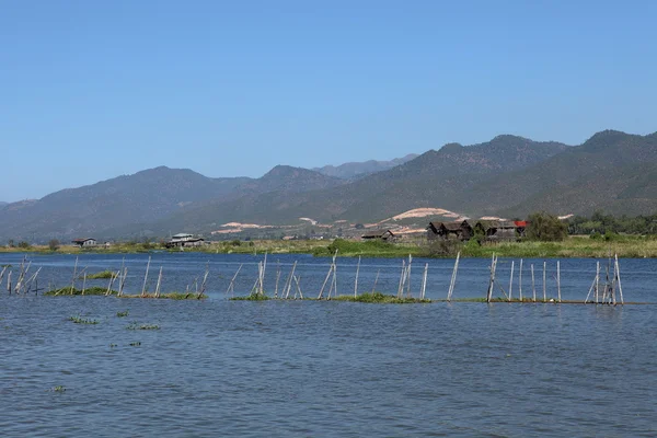 Vissen dorpen op het Inlemeer in Myanmar — Stockfoto