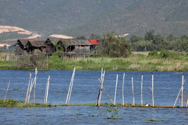 Desa nelayan di Danau Inle, Myanmar — Stok Foto