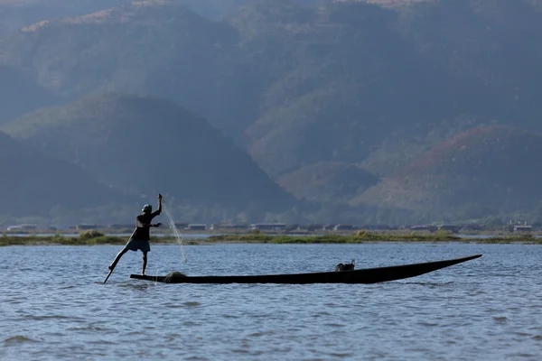 The Leg Rowers dal lago Inle in Myanmar — Foto Stock