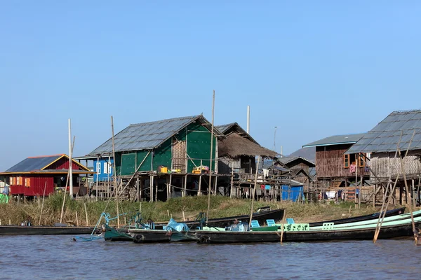 Pueblos pesqueros en el lago Inle en Myanmar — Foto de Stock