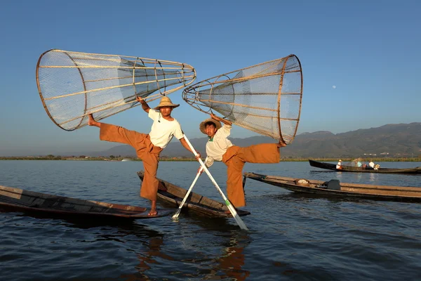 Bacak rowers Inle Gölü Myanmar