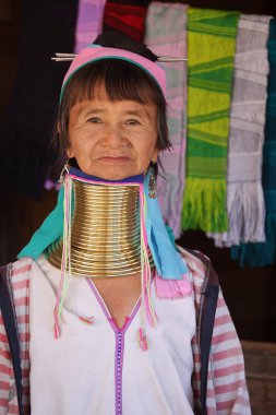 Geleneksel Padaung kadın Myanmar