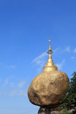 Myanmar 'daki altın kaya