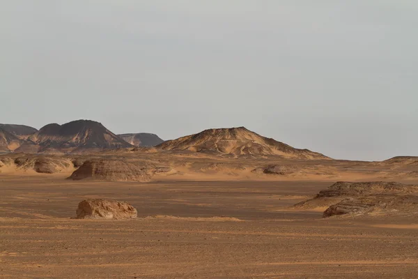 De zwarte woestijn in de Sahara van Egypte — Stockfoto