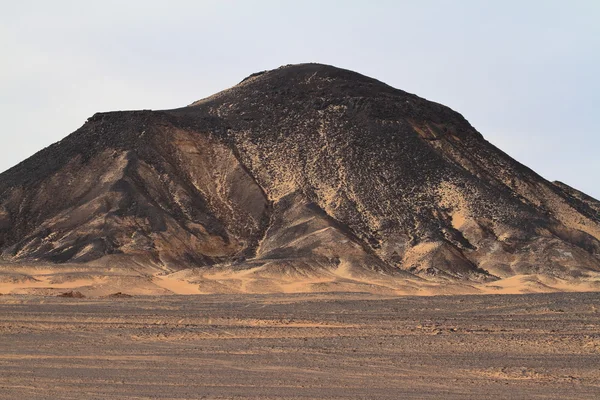 Svarta öknen i Sahara i Egypten — Stockfoto