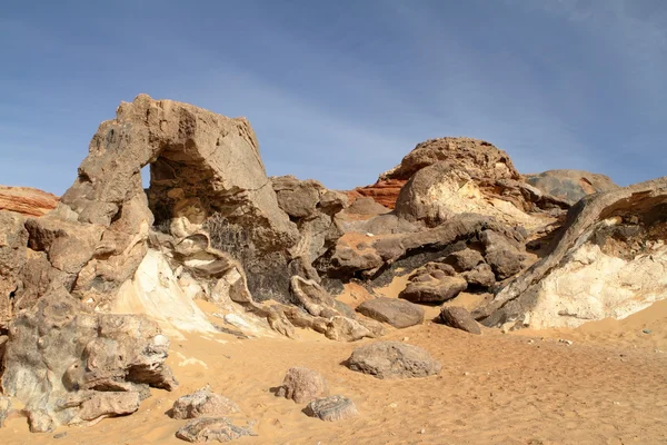 De grot van de Crystal uit de witte woestijn in de Sahara van Egypte — Stockfoto