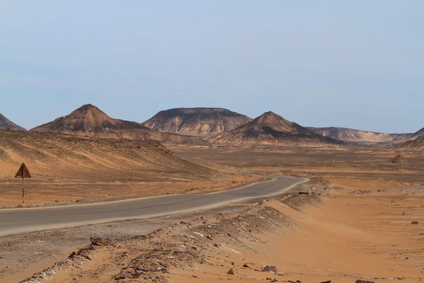 Le désert noir au Sahara égyptien — Photo