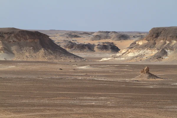 Die schwarze Wüste in der Sahara Ägyptens — Stockfoto