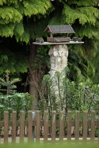 En Birdhouses för vintern — Stockfoto