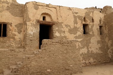 El Qasr Mısır'daki Sahara Çölü'nde