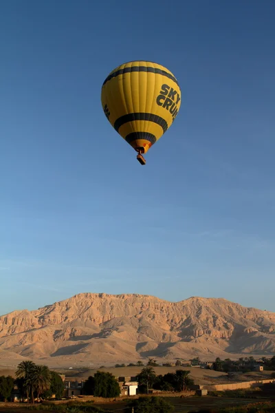 Ein Heißluftballon — Stockfoto