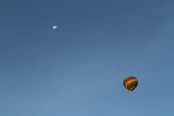 A Hot-air balloon — Stock Photo, Image