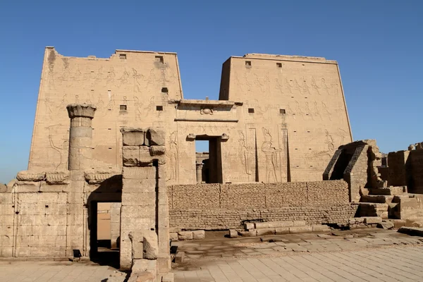 Le Temple d'Horus à Edfu en Egypte — Photo