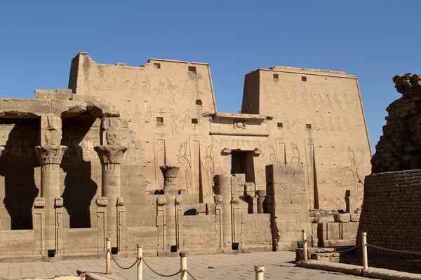 Храм гора в Edfu в Єгипті — стокове фото