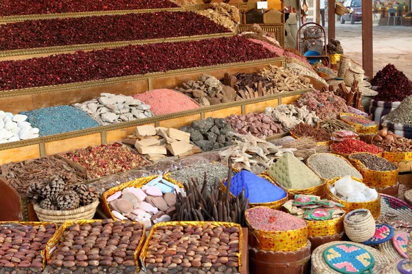 エジプトのアスワンのスパイス市場のスパイス — ストック写真