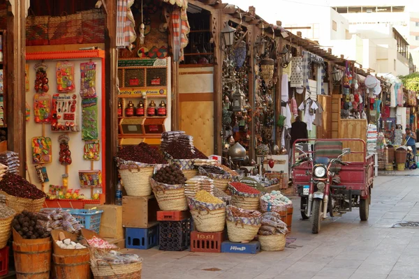 The Oriental Market of Aswan in Egypt — Stock Photo, Image