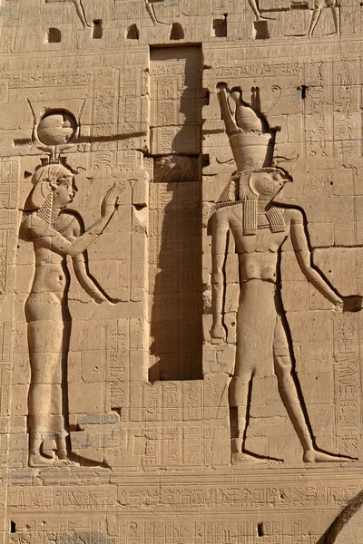 Hieroglyphen und Tempelbilder in Ägypten — Stockfoto