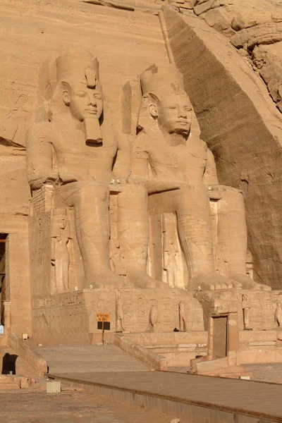 Mısır Abu Simbel tapınakları — Stok fotoğraf