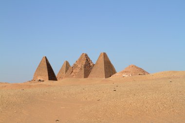 Jebel Barkal Sudan'daki piramitleri