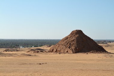 Jebel Barkal Sudan'daki piramitleri