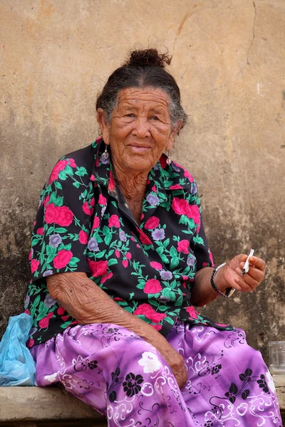 브라질에서 오래 된 여자 — 스톡 사진