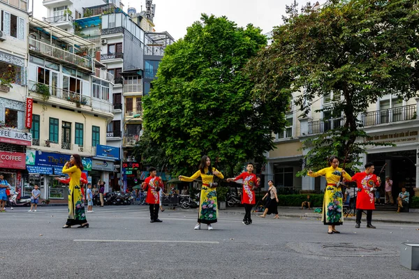 Música Rua Tradicional Nas Ruas Hanói Vietnã Outubro 2019 — Fotografia de Stock