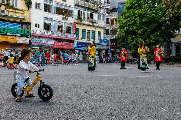 Musique Rue Traditionnelle Dans Les Rues Hanoi Vietnam Octobre 2019 — Photo