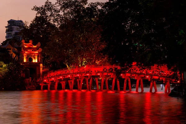 Templo Ngoc Son Del Lago Hoan Kiem Hanoi Vietnam —  Fotos de Stock