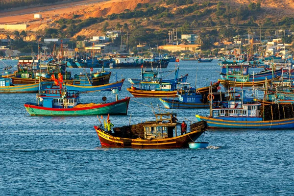 Fischer Båtar Viken Mui Vietnam — Stockfoto