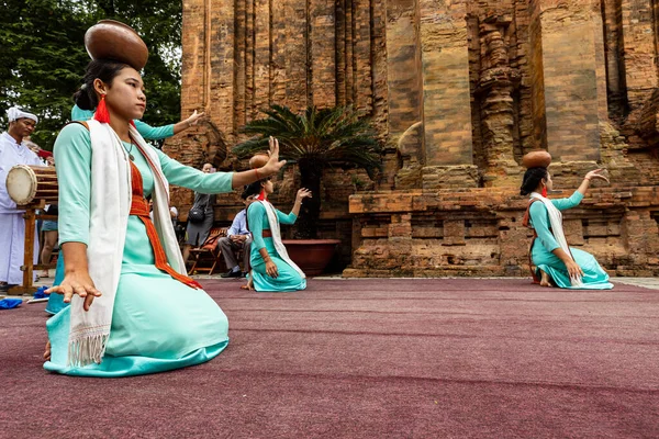 Traditionele Cham Dance Tempel Nagar Nha Trang Vietnam December 2019 — Stockfoto