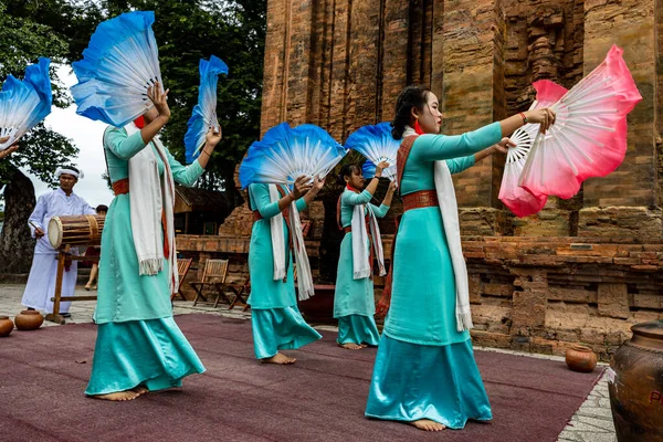 Traditionele Cham Dance Tempel Nagar Nha Trang Vietnam December 2019 — Stockfoto