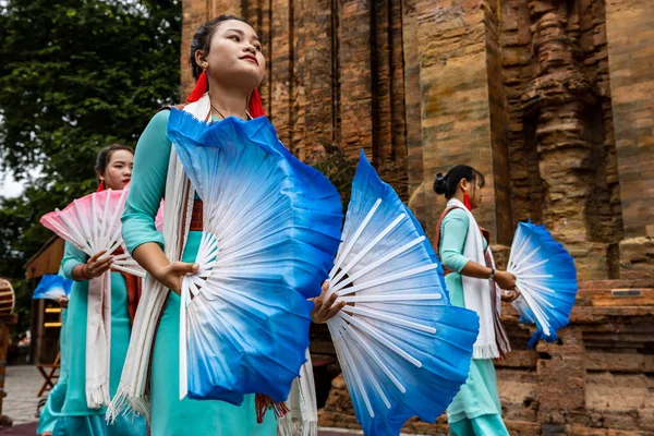 Tradycyjny Taniec Cham Świątyni Nagar Nha Trang Wietnamie Grudzień 2019 — Zdjęcie stockowe