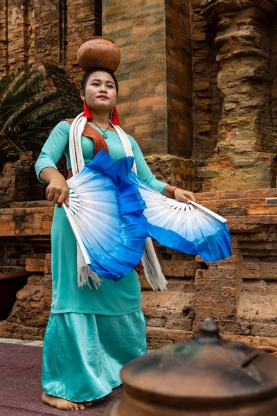 Traditionele Cham Dance Tempel Nagar Nha Trang Vietnam December 2019 — Stockfoto