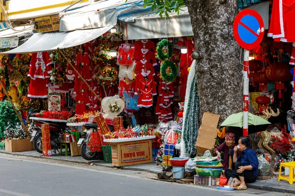 Women Street Market Streets Hanoi Vietnam November 2019 — Stock Photo, Image