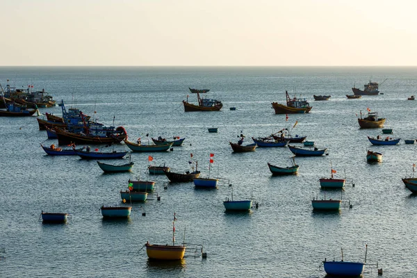 Barcos Fisher Baía Mui Vietnã — Fotografia de Stock