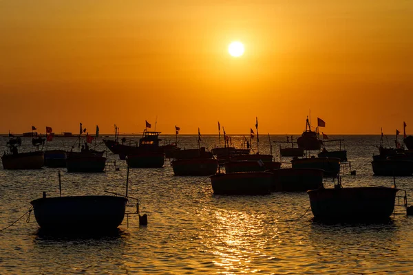Barcos Pesqueros Bahía Mui Vietnam — Foto de Stock