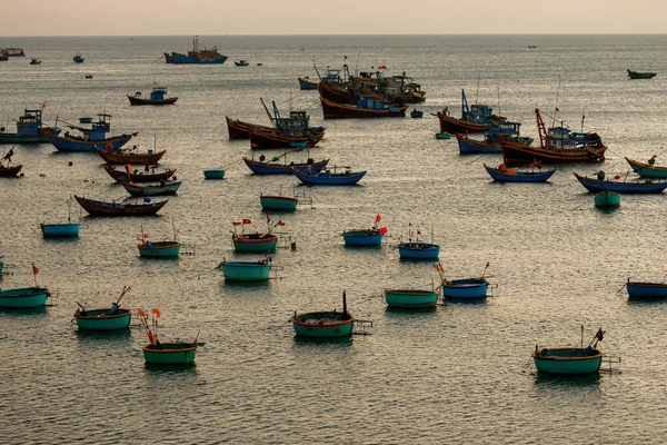 Fiskebåtar Mui Viken Vietnam — Stockfoto