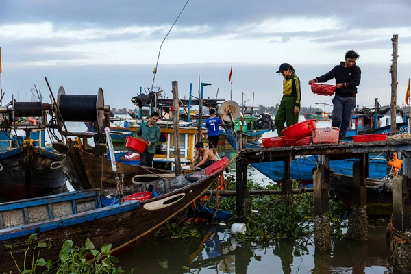 Mercado Pescado Puerto Hoi Vietnam Por Mañana Temprano Diciembre 2019 — Foto de Stock