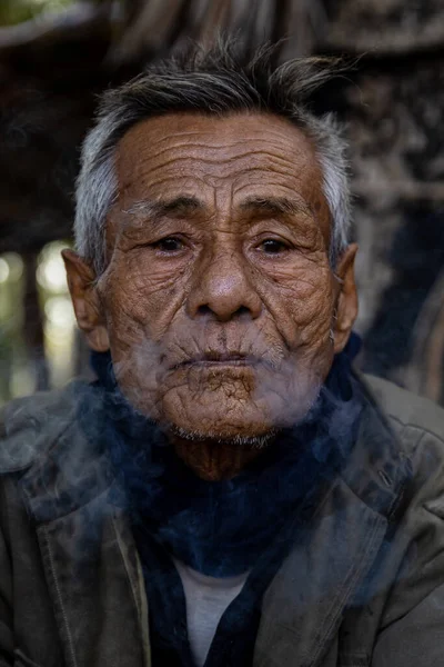 Portret Van Een Oude Man Vietnam — Stockfoto