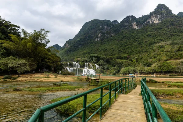 Vodopád Ban Gioca Detiana Mezi Vietnamem Čínou — Stock fotografie