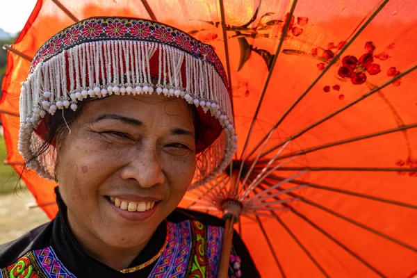 Woman Traditional Dress Ban Gioc Vietnam — Stock Photo, Image