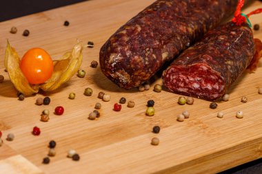 Tütsülenmiş sosis Almanya 'dan lezzetli.