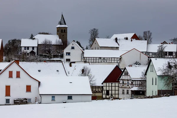 Vesnice Kostel Archfeldu Hesensku — Stock fotografie